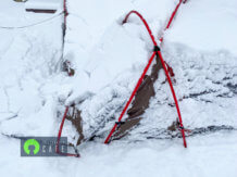 【雪中キャンプ】スノーピークの「リビングシェルロングpro」が豪雪地帯に負けた日【冬キャンプでフレーム全損】